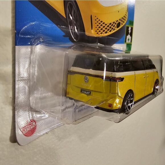Volkswagen ID Buzz Hot Wheels 2023 Green Speed HotWheels Yellow VW Van Bus EV 🆕 - Picture 2 of 5